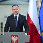 Prezydent z okazji Dnia Flagi: Jesteśmy dumni z naszej historii, a tym, co łączy wszystkie pokolenia Polaków są nasze narodowe symbole