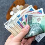 Tak zadłużona jest turystyka. Zimowy wyjazd czy oszczędzanie? Polacy wybrali