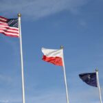 Ambasada Polski w USA wydała ostrzeżenie. „Stosuj się do poleceń władz”