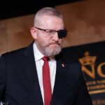 Jest wniosek o uchylenie immunitetu Grzegorzowi Braunowi. „Zaprzeczanie zbrodniom nazistowskim”