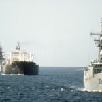 Ich flota na dnie albo płonie, ale cieśninę zablokowali. Szykuje się powtórka „wojny tankowców”