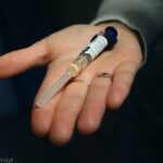 Miliardy kary dla Polski za nieodebrane szczepionki. Tusk komentuje