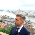 Magyar obetnie własną pensję. Od innych także oczekuje „pokory”