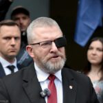 „Nikt nie wysłał do mnie złamanego SMS-a”. Braun ogłosił kandydata na prezydenta Krakowa