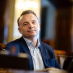 Premier nadal nie ogłosił daty wyborów w Krakowie. Gibała wskazał powód. „Musicie ocenić sami”