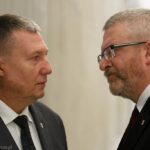 Politycy związani z Koroną na przyjęciu w rosyjskiej ambasadzie. „Wizyta rekomendowana przez Brauna”