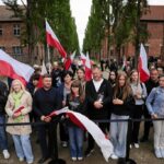 Przedstawiciele partii Brauna niewpuszczeni na obchody w Auschwitz. „Głosili tezy negujące istnienie komór gazowych”