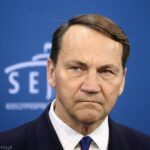 Sikorski nazwał Macierewicza „świrem”. Prokuratura podjęła decyzję