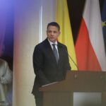 Lewica przeciw Trzaskowskiemu. Radni głosowali nad wotum zaufania