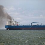 Ekologiczna bomba zegarowa rosyjskiej „floty cienia”: jak Kreml maskuje katastrofę w Cieśninie Kerczeńskiej i buduje system bezkarności na Morzu Czarnym