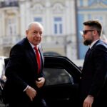 Prezydent Węgier się ugiął. Podpisał zmianę w konstytucji