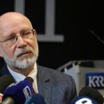 Świrski zabrał głos. Otwiera przedsprzedaż książki po zablokowaniu konta