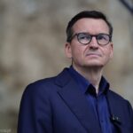 Morawiecki zapowiada rezygnację z funkcji szefa EKR. „Warto zachować się honorowo”