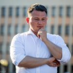 „Afroamerykanie Europy”. Sojusznik partii Mentzena obraża Polaków. W tle rocznica powstania warszawskiego