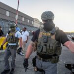 Polacy w machinie deportacyjnej Trumpa. „W celach jest pleśń, po placówce biegają myszy”