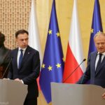Tusk ogłasza rewolucję finansową, a w Sejmie spór o krzesła. Wydarzenia dnia