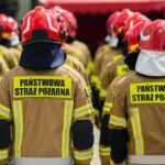 Pożar hali w Nowej Hucie. Wewnętrz znajdowały się środki łatwopalne