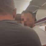 Agresywny pasażer samolotu obrażał Ukraińców. Policja ustaliła jego tożsamość